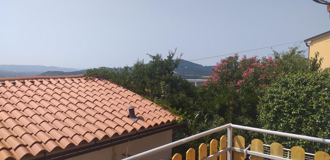 Appartamento Relax In Crni Kal 2 Esterno foto